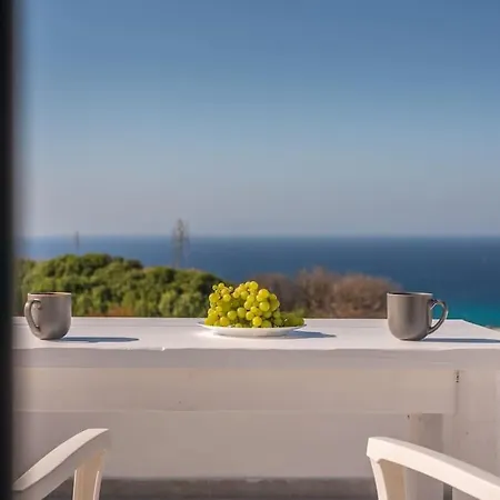 Alkyoni Parasporos Holiday home *